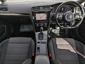 Used Volkswagen Golf 2017 for sale - 75586014: Photo