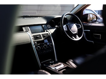 Used Land Rover Discovery Sport 2016 for sale - 77947054: Photo