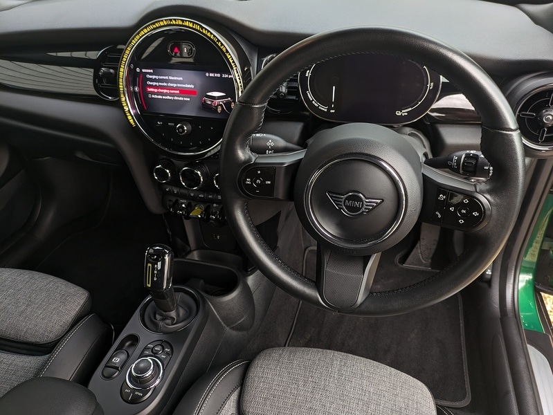 Used MINI Hatch 2022 for sale - 76334089: Photo 2