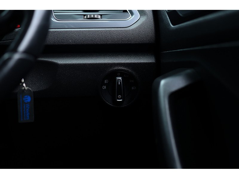 Used Volkswagen T-Roc 2019 for sale - 77846429: Photo 24