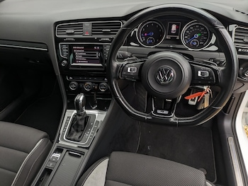Used Volkswagen Golf 2015 for sale - 76651044: Photo