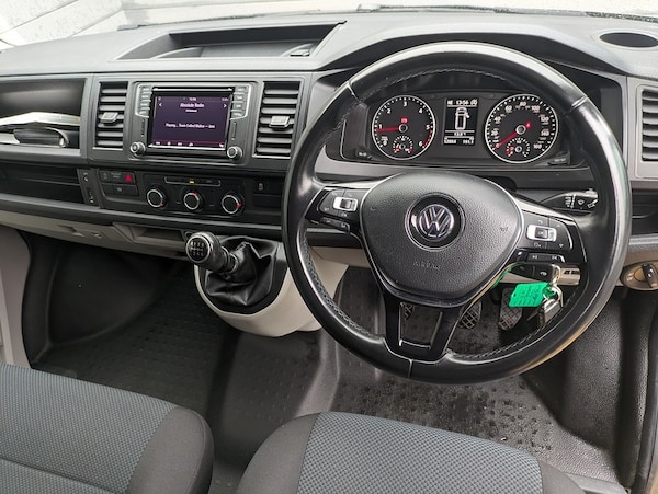 Used Volkswagen Transporter 2019 for sale - 76320163: Photo 2