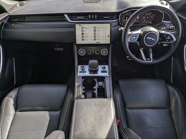 Used Jaguar F-Pace 2022 for sale - 75713593: Photo 2