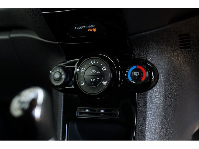 Used Ford Fiesta Van 2017 for sale - 78083622: Photo 25