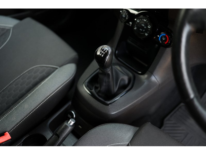 Used Ford Fiesta Van 2017 for sale - 78083622: Photo 26