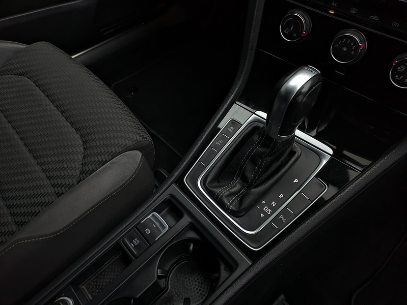 Used Volkswagen Golf 2018 for sale - 77038574: Photo 12