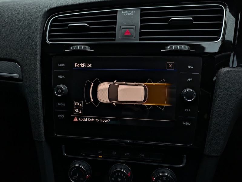 Used Volkswagen Golf 2018 for sale - 77038574: Photo 17