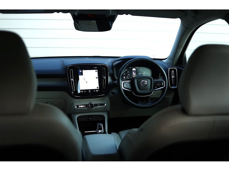 Used Volvo XC40 2022 for sale - 78069439: Photo 2