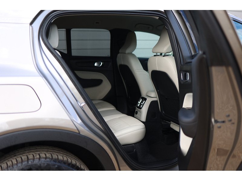 Used Volvo XC40 2022 for sale - 78069439: Photo 35