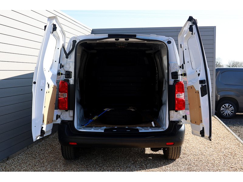 Used Vauxhall Vivaro 2024 for sale - 77947032: Photo 11