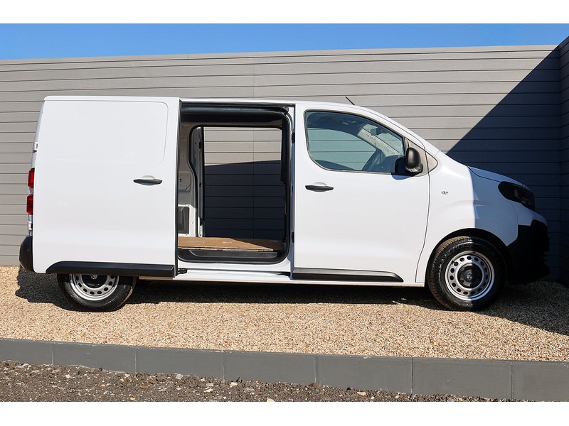 Used Vauxhall Vivaro 2024 for sale - 77947032: Photo 17