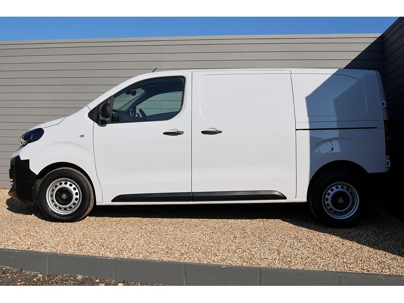 Used Vauxhall Vivaro 2024 for sale - 77947032: Photo 6