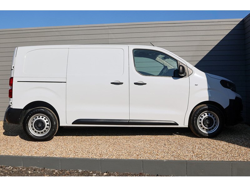 Used Vauxhall Vivaro 2024 for sale - 77947032: Photo 8