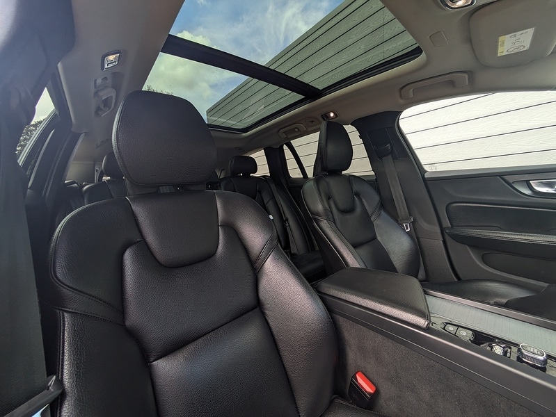 Used Volvo V60 2020 for sale - 77272329: Photo 11