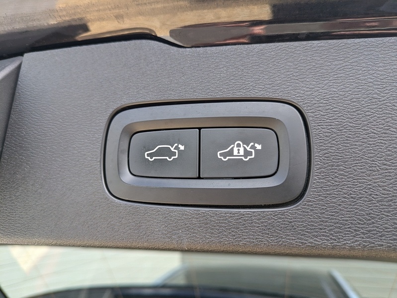 Used Volvo V60 2020 for sale - 77272329: Photo 23