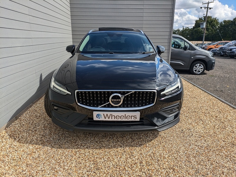 Used Volvo V60 2020 for sale - 77272329: Photo 5