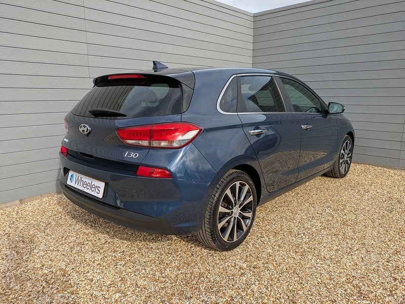 Used Hyundai i30 2017 for sale - 77681443: Photo 3