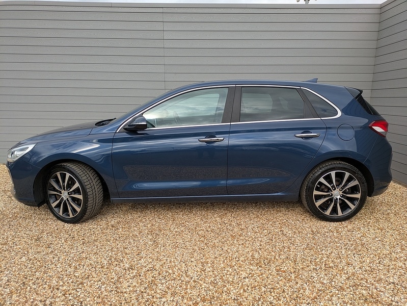 Used Hyundai i30 2017 for sale - 77681443: Photo 9