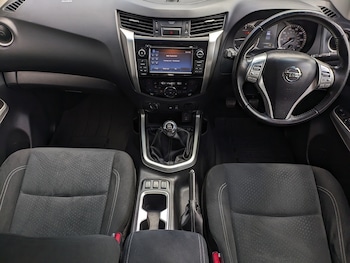 Used Nissan Navara 2017 for sale - 76047030: Photo 2