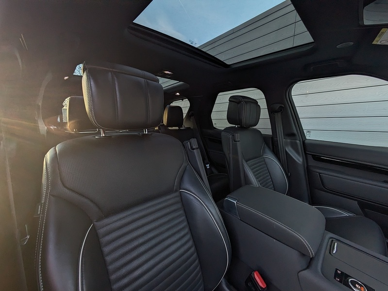 Used Land Rover Discovery 2023 for sale - 76655500: Photo 10