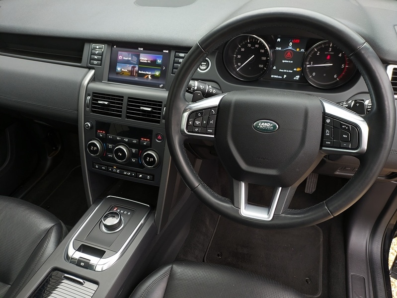 Used Land Rover Discovery Sport 2018 for sale - 77744329: Photo 2