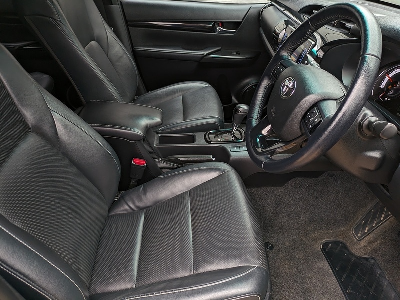 Used Toyota Hilux 2018 for sale - 76477905: Photo 10