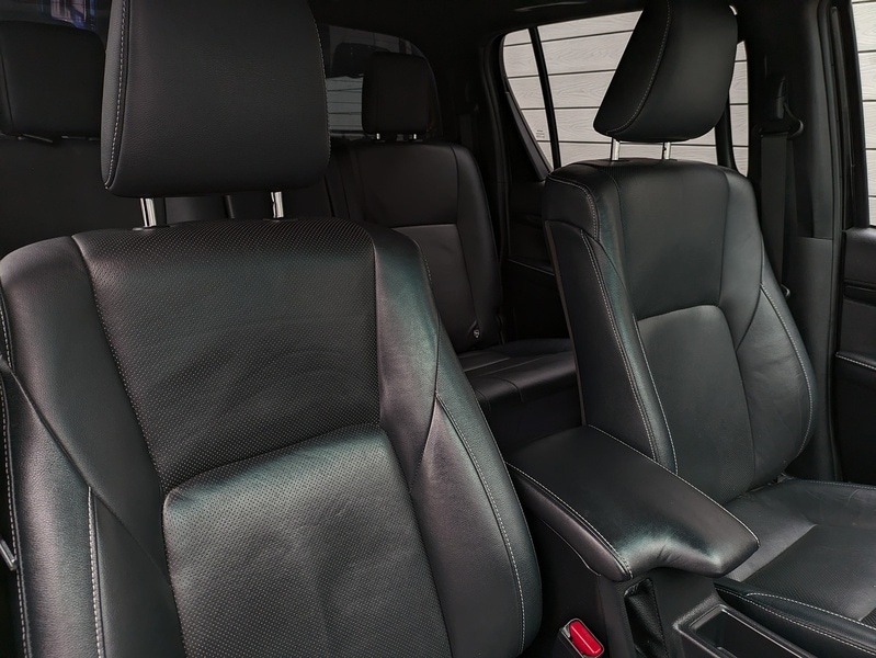 Used Toyota Hilux 2018 for sale - 76477905: Photo 20