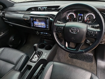 Used Toyota Hilux 2018 for sale - 76477905: Photo
