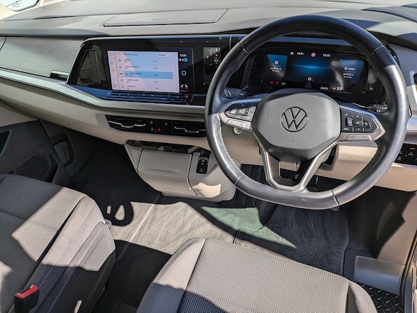 Used Volkswagen Multivan 2022 for sale - 76036686: Photo 2