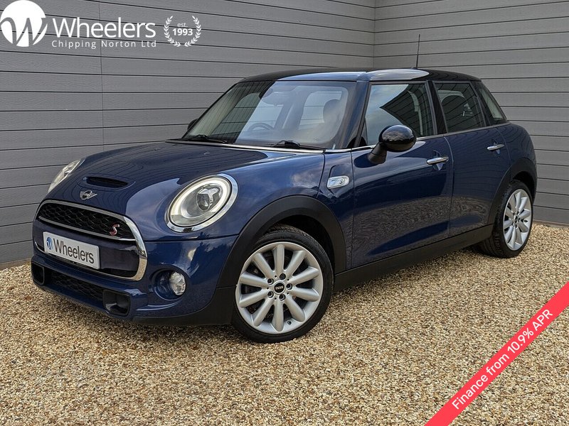 Used MINI Hatch 2017 for sale - 76386763: Photo 1