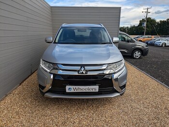 Used Mitsubishi Outlander 2017 for sale - 75936649: Photo