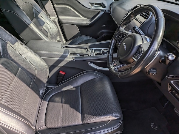 Used Jaguar F-Pace 2017 for sale - 75620107: Photo 10