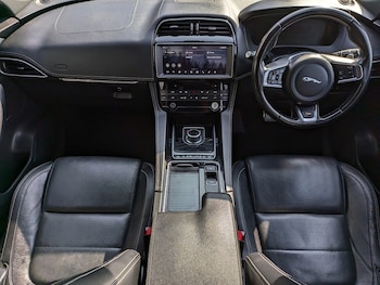 Used Jaguar F-Pace 2017 for sale - 75620107: Photo