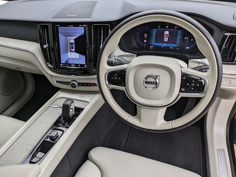 Used Volvo XC60 2023 for sale - 76392260: Photo 11