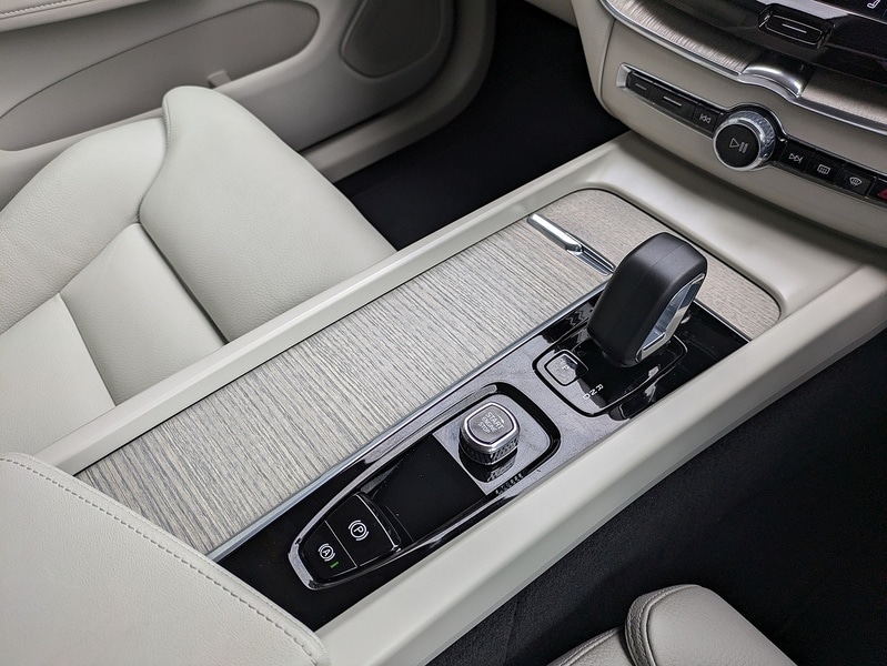 Used Volvo XC60 2023 for sale - 76392260: Photo 12