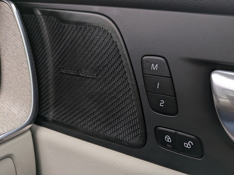 Used Volvo XC60 2023 for sale - 76392260: Photo 20