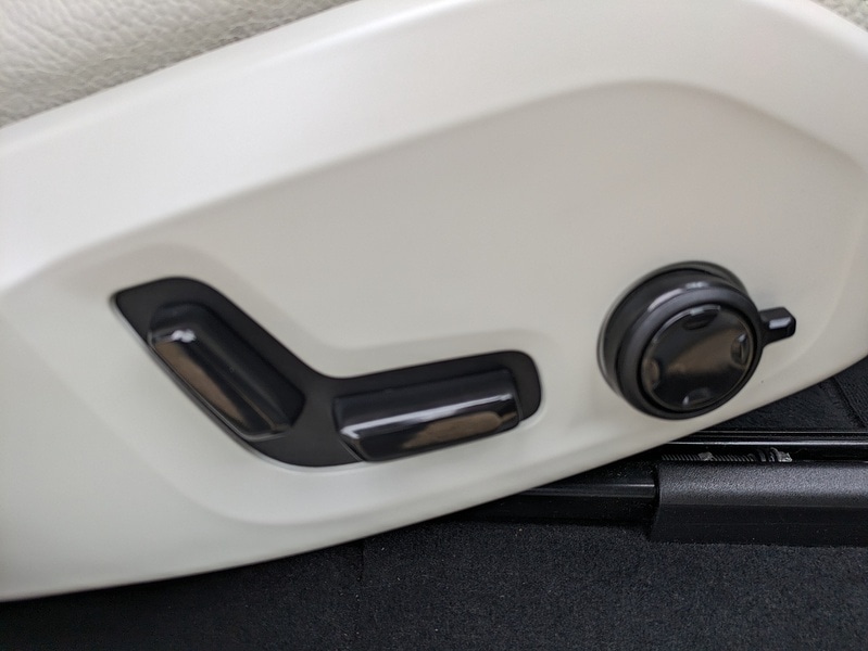 Used Volvo XC60 2023 for sale - 76392260: Photo 21