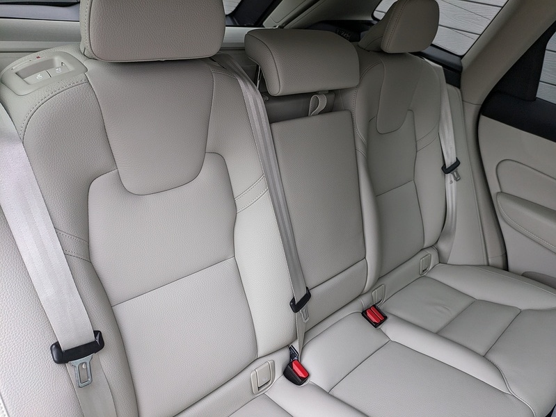 Used Volvo XC60 2023 for sale - 76392260: Photo 23