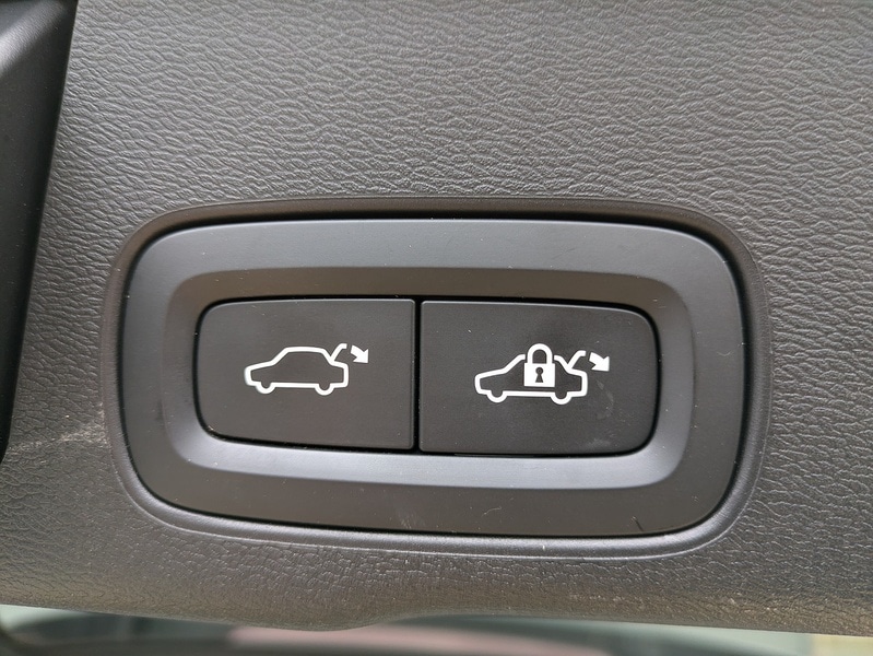 Used Volvo XC60 2023 for sale - 76392260: Photo 24