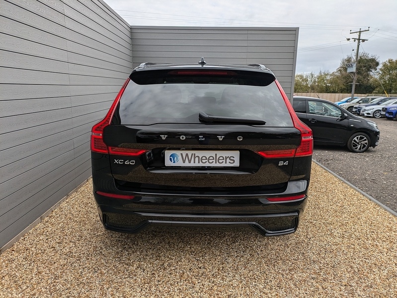 Used Volvo XC60 2023 for sale - 76392260: Photo 7