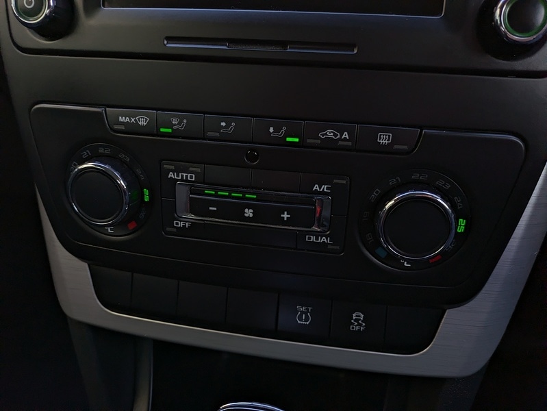 Used Skoda Yeti 2014 for sale - 76605238: Photo 14