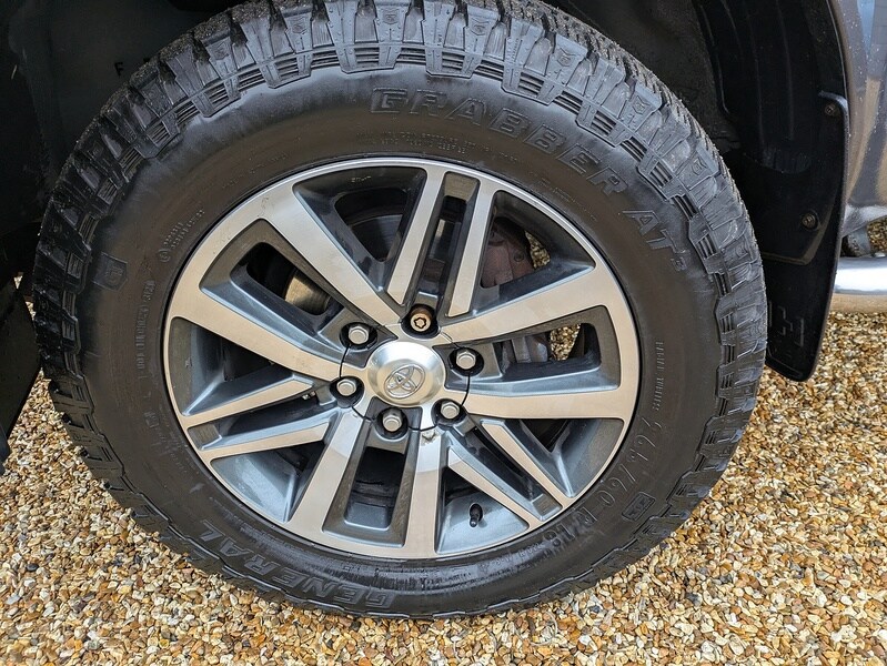 Used Toyota Hilux 2018 for sale - 77502634: Photo 17