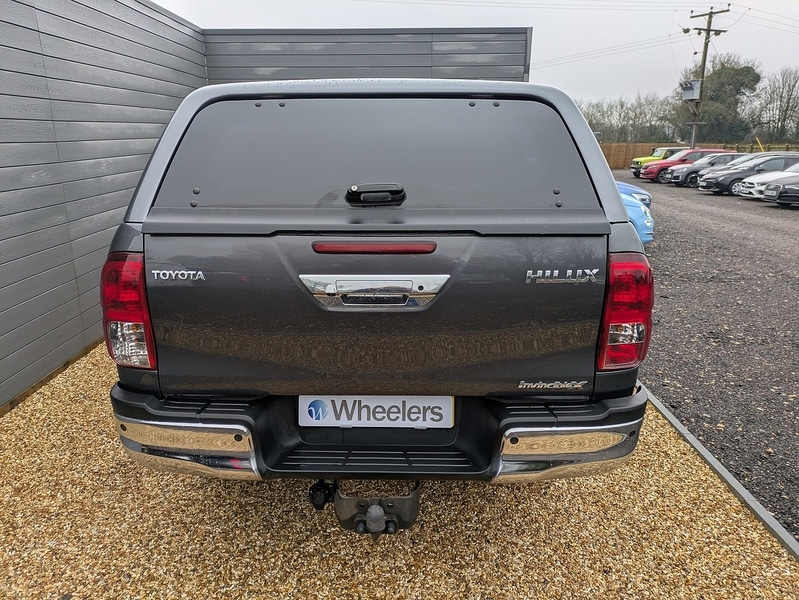 Used Toyota Hilux 2018 for sale - 77502634: Photo 9