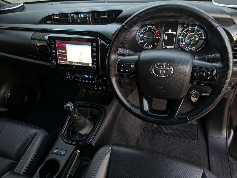 Used Toyota Hilux 2021 for sale - 76859844: Photo 2