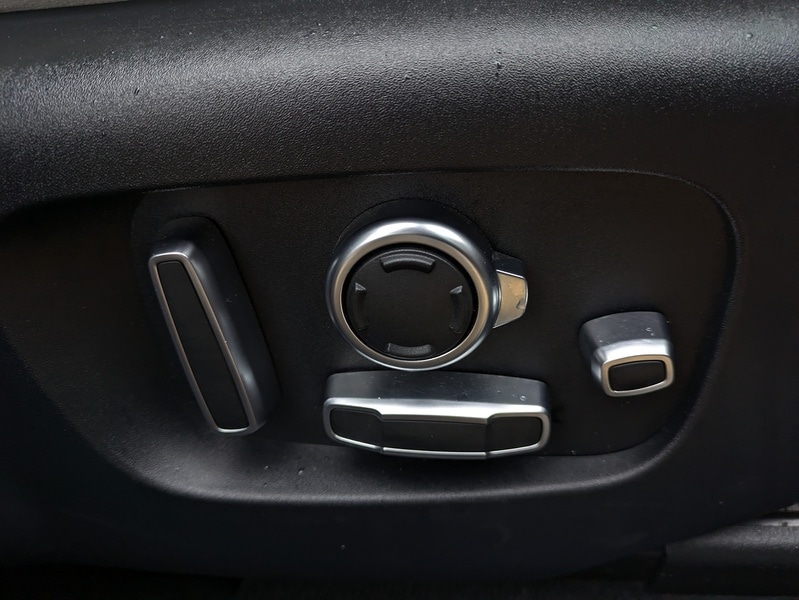 Used Land Rover Range Rover Velar 2017 for sale - 77418324: Photo 33