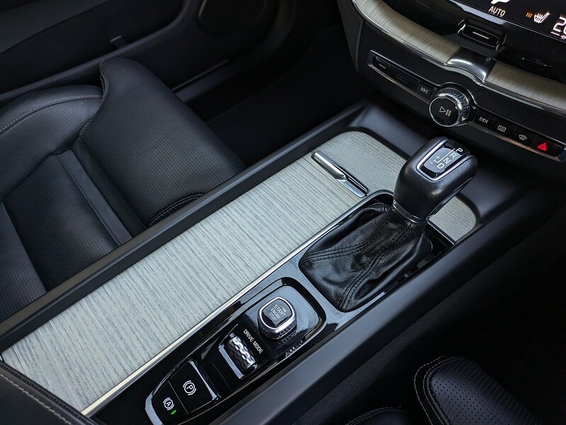 Used Volvo XC60 2018 for sale - 76396520: Photo 13