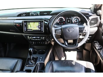 Used Toyota Hilux 2018 for sale - 79090592: Photo