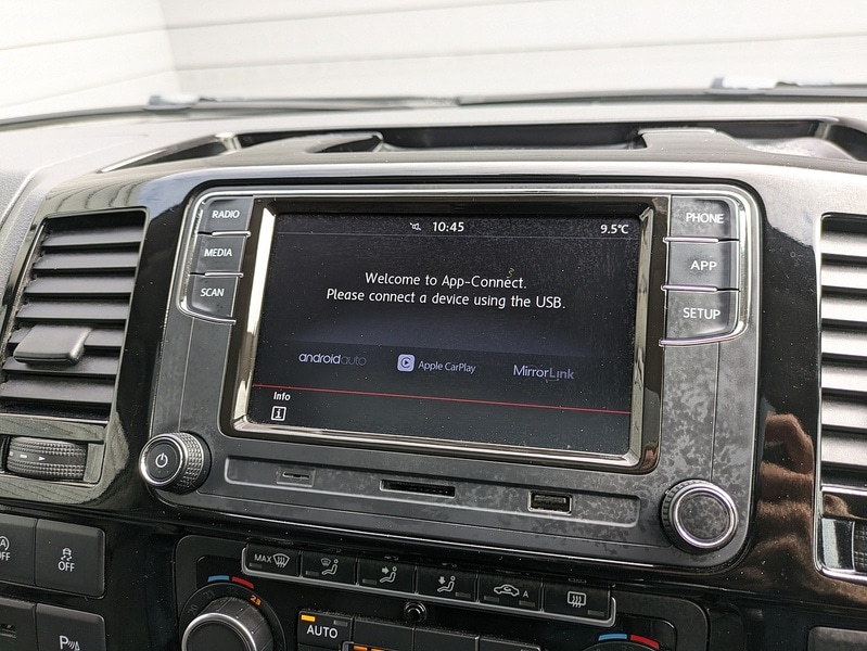 Used Volkswagen Caravelle 2015 for sale - 76392257: Photo 18