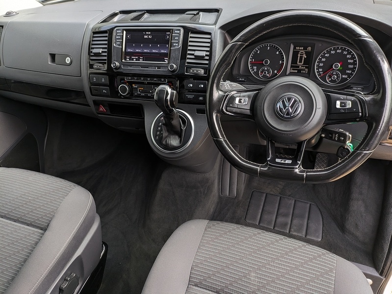 Used Volkswagen Caravelle 2015 for sale - 76392257: Photo 2