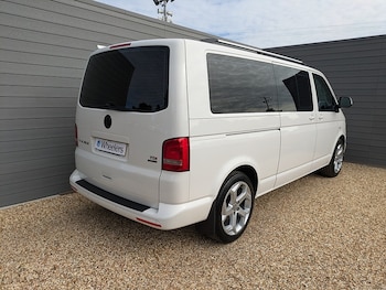 Used Volkswagen Caravelle 2015 for sale - 76392257: Photo